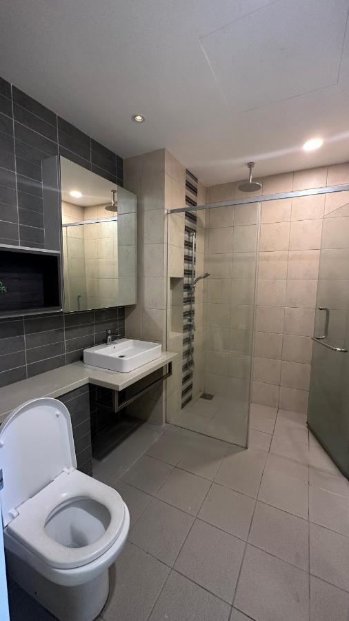Skyline View In Bukit Bintang The Robertson 42F Apartment Kuala Lumpur Exterior foto