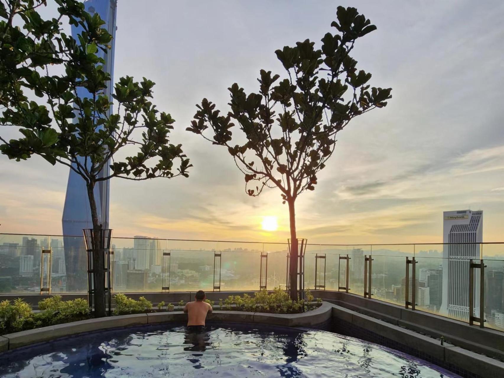 Skyline View In Bukit Bintang The Robertson 42F Apartment Kuala Lumpur Exterior foto